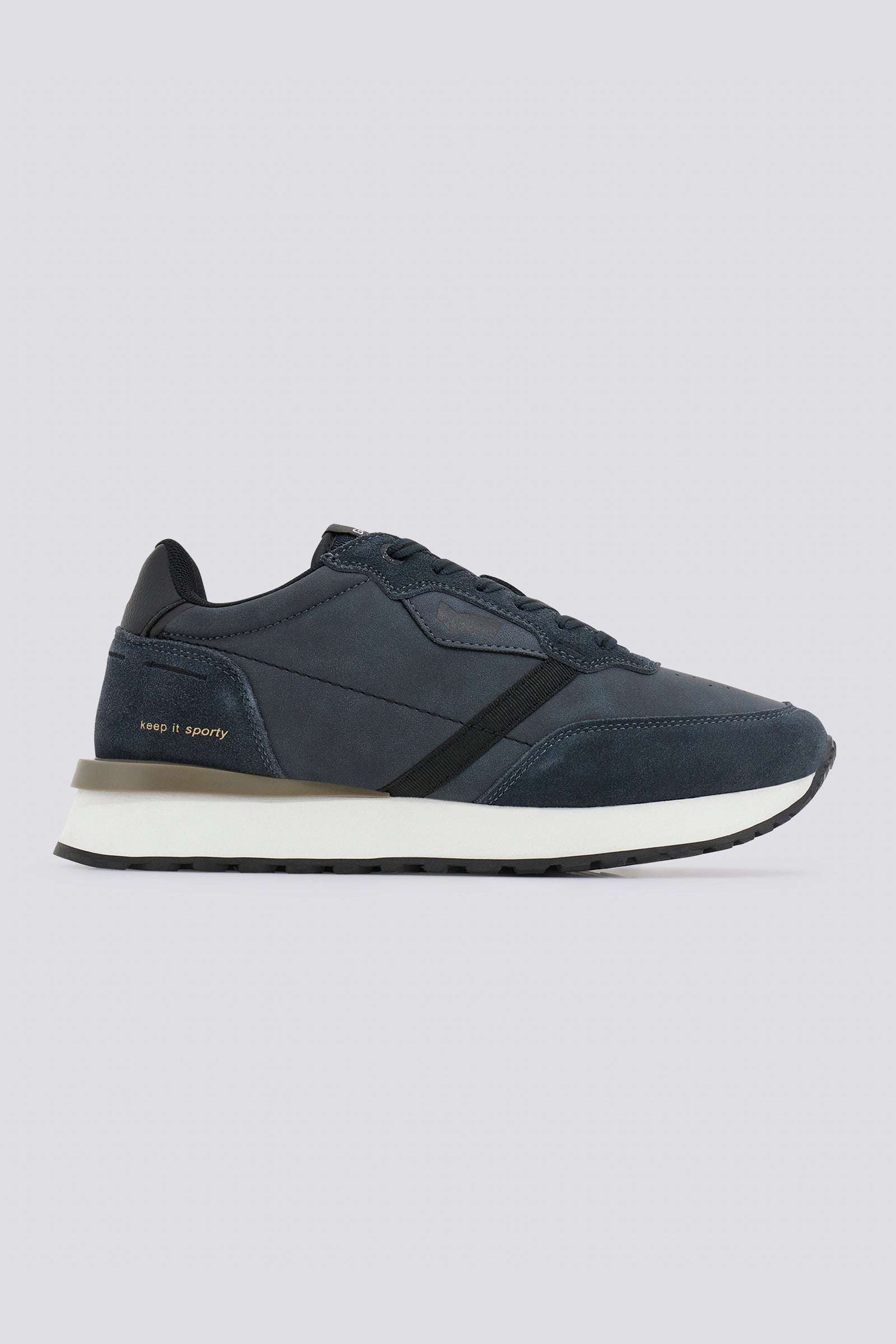 SNEAKERS MONDAY NBX